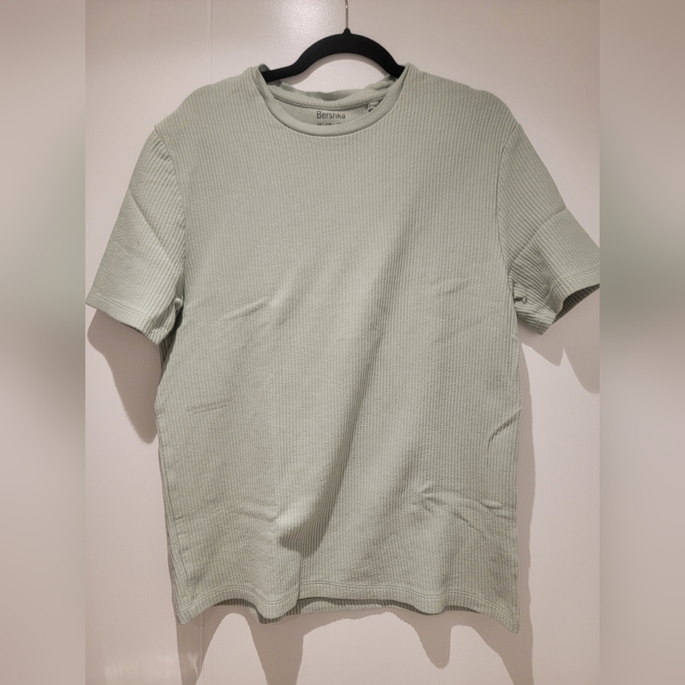 Bershka T shirt